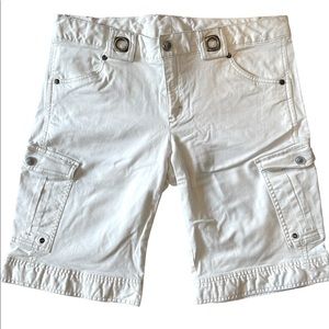 Athlete White Bermuda shorts